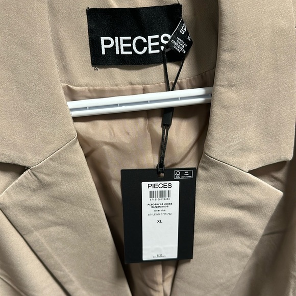 NWT oversized blazer from Pieces Size XL - Picture 2 of 3